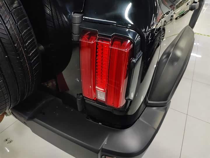 Фото 8 - Tank 300