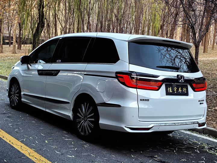 Фото 5 - Honda Elysion