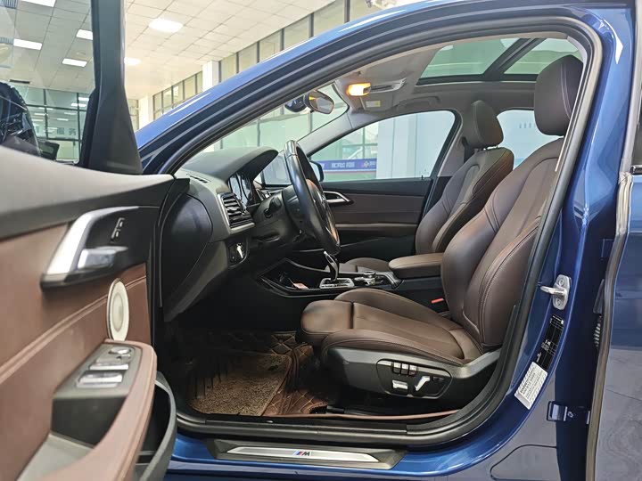 Фото 9 - BMW 1 Series