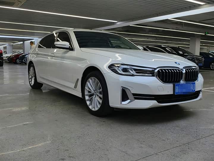 Фото 3 - BMW 5 Series