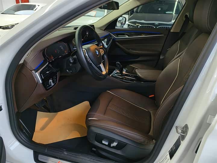 Фото 4 - BMW 5 Series