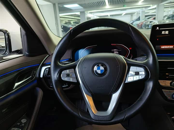 Фото 5 - BMW 5 Series