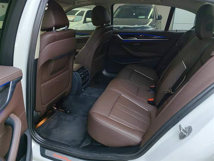 Фото 9 - BMW 5 Series