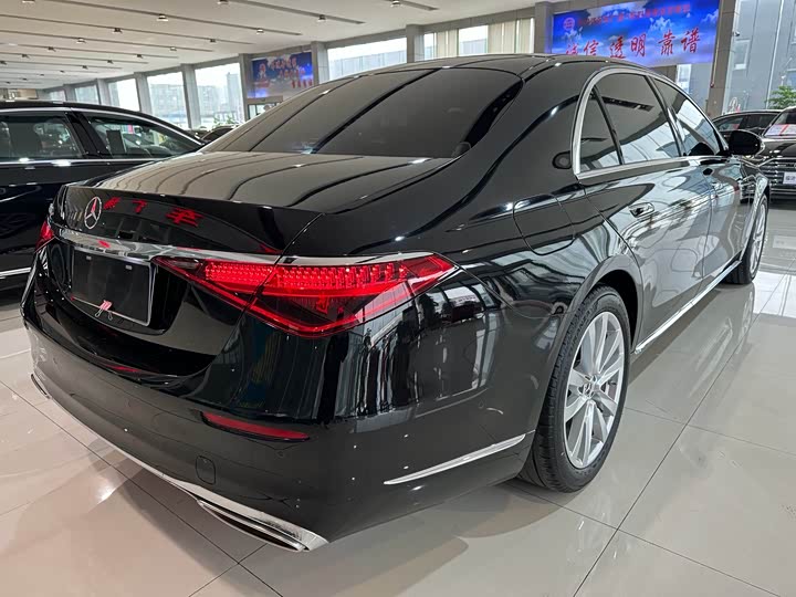 Фото 3 - Mercedes-Benz S-Class