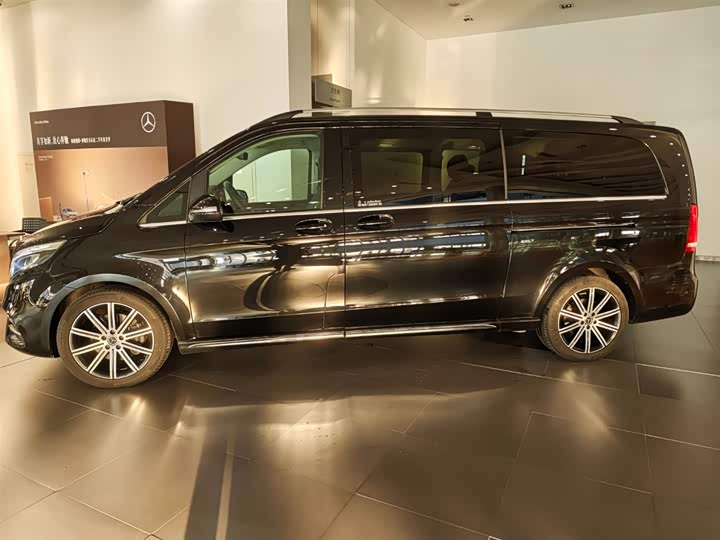 Фото 2 - Mercedes-Benz V-Class