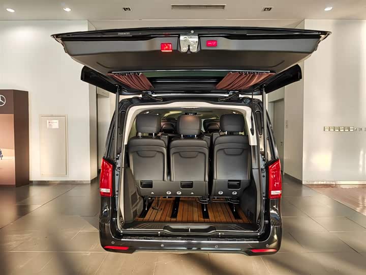 Фото 4 - Mercedes-Benz V-Class