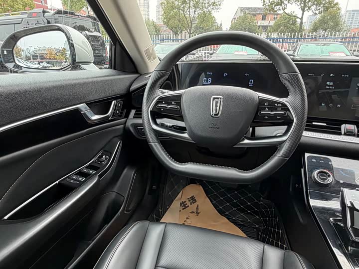 Фото 9 - Bestune B70