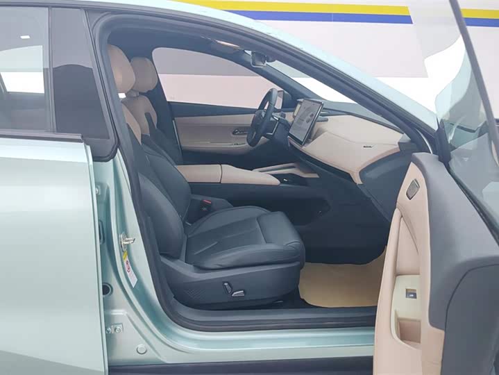 Фото 8 - Changan Deepal SL03