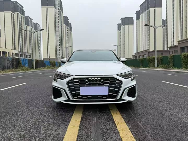 Фото 2 - Audi A3