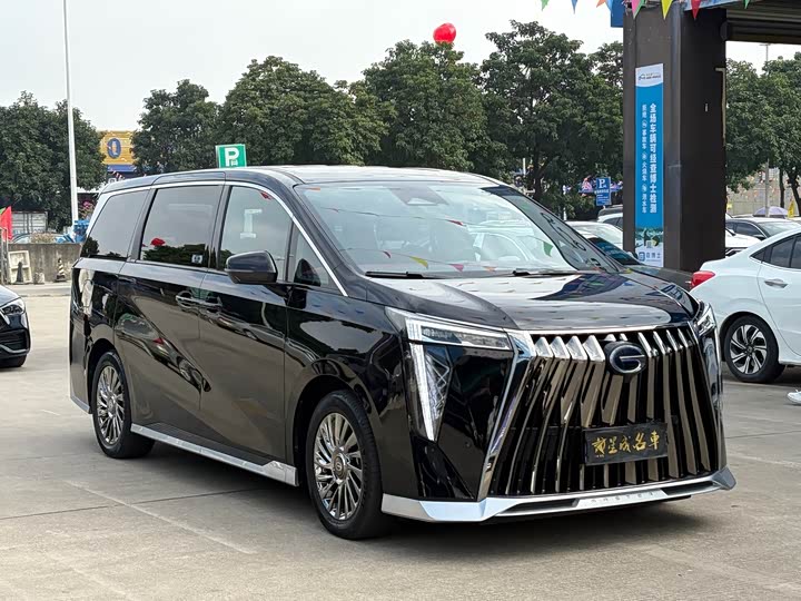 Фото 3 - GAC Trumpchi M8