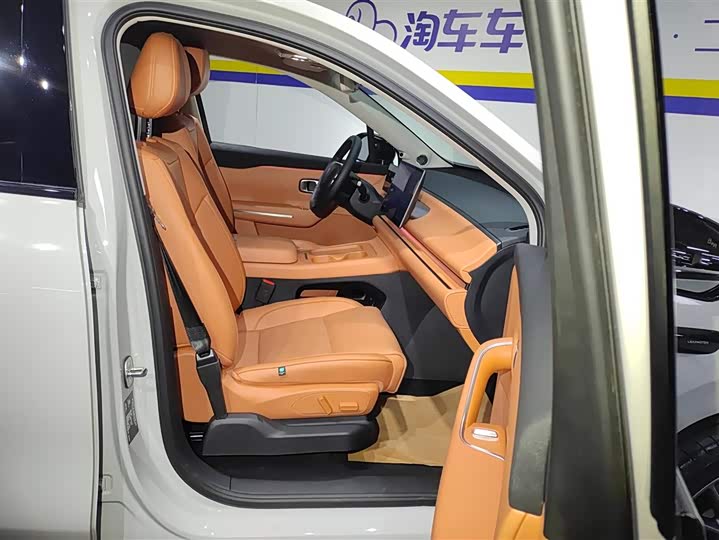 Фото 8 - Leapmotor C10