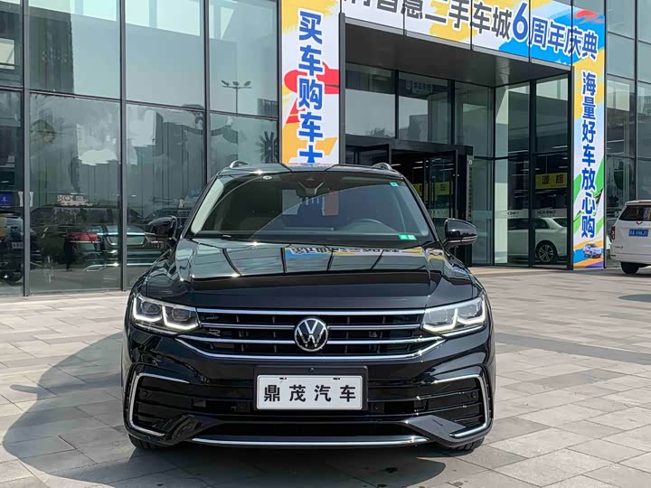 Фото 2 - Volkswagen Tiguan L Pro