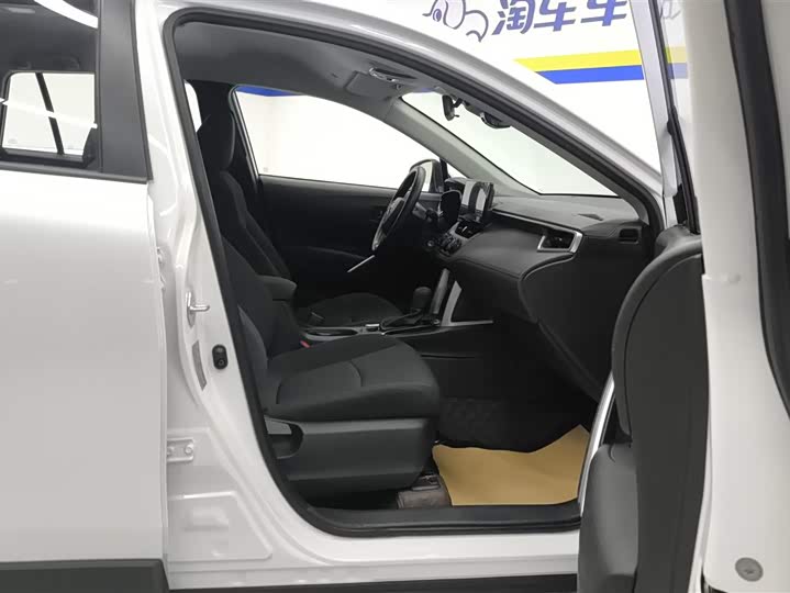 Фото 8 - Toyota Corolla Cross