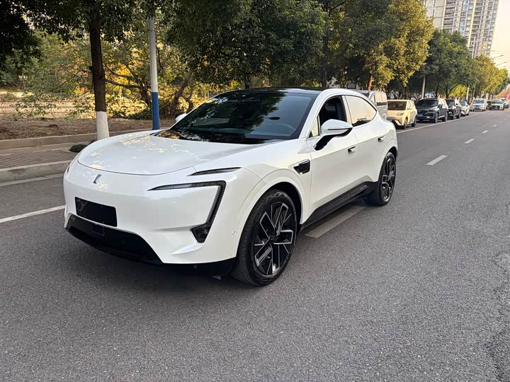 Фото 1 - Avatr 11