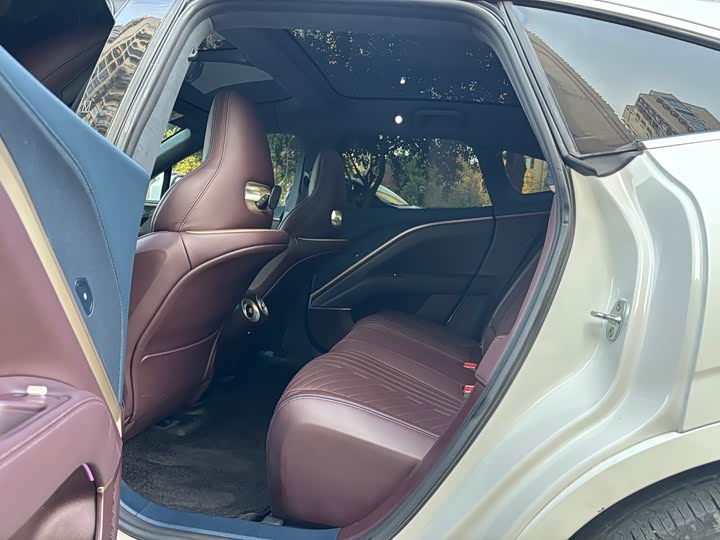 Фото 9 - Avatr 11