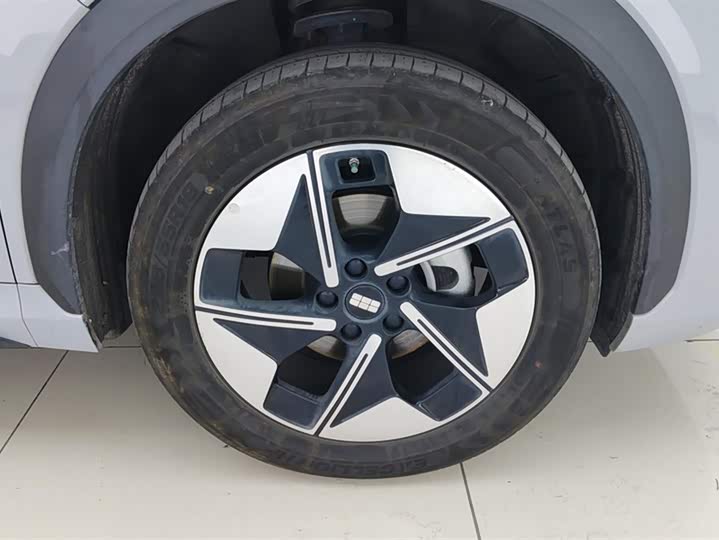 Фото 6 - Geely Galaxy E5