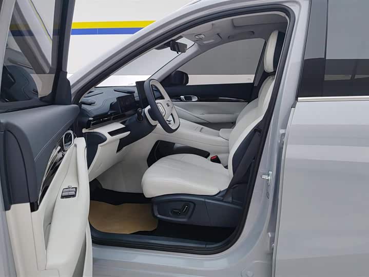 Фото 9 - Geely Galaxy E5