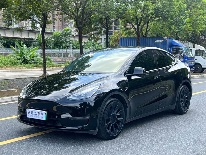 Фото 1 - Tesla Model Y