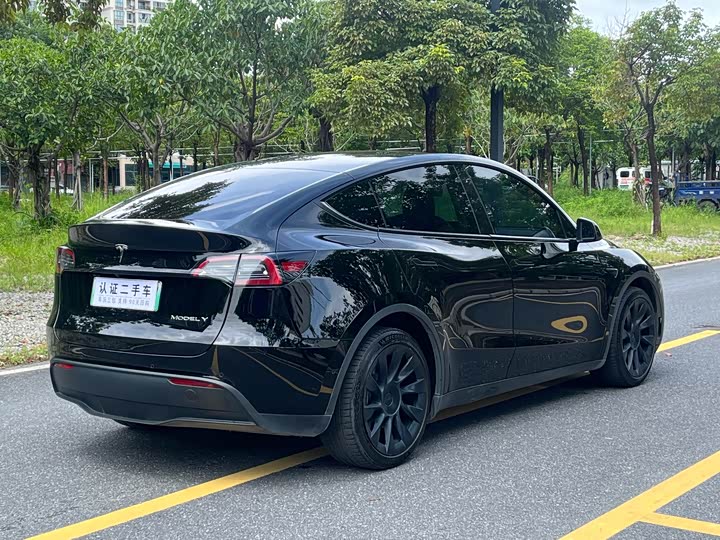 Фото 9 - Tesla Model Y