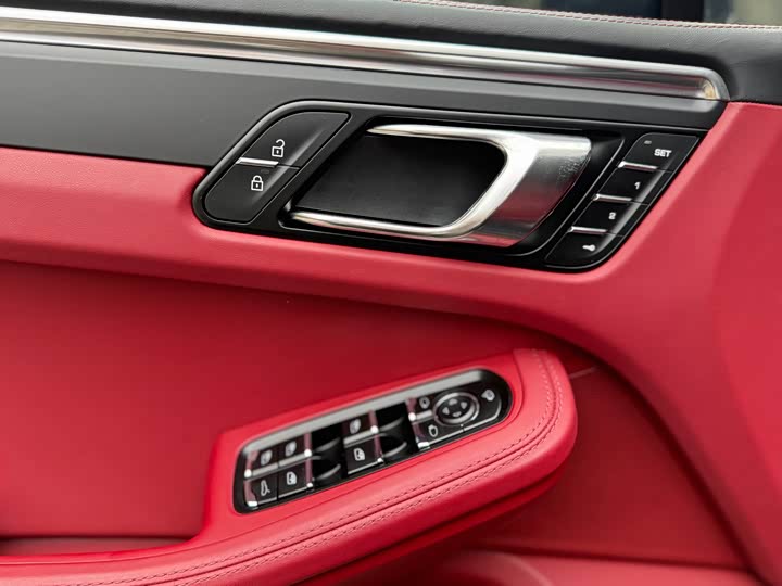 Фото 8 - Porsche Macan