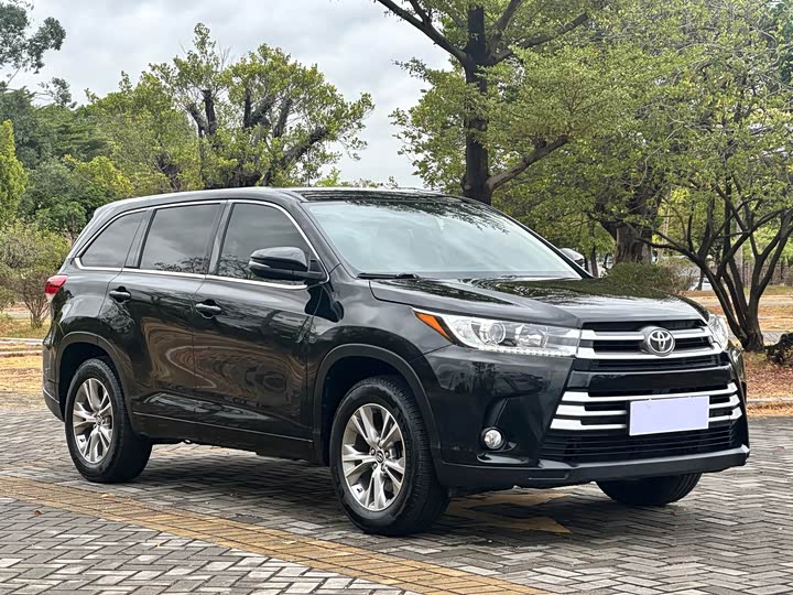 Фото 3 - Toyota Highlander