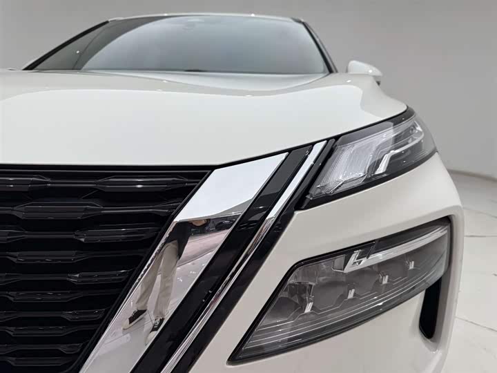 Фото 2 - Nissan X-Trail