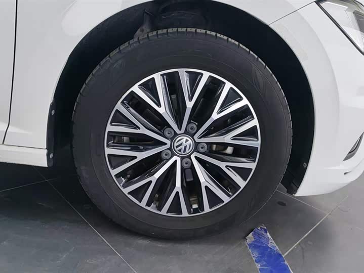 Фото 6 - Volkswagen Sagitar L