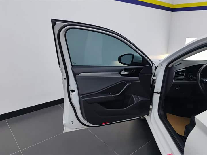 Фото 7 - Volkswagen Sagitar L