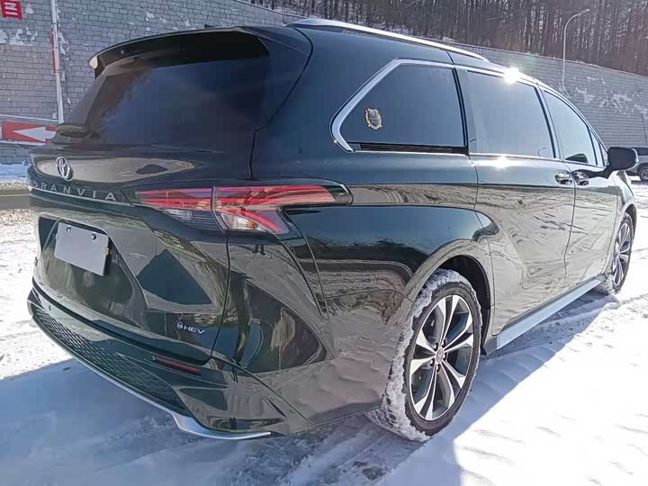 Фото 5 - Toyota Granvia