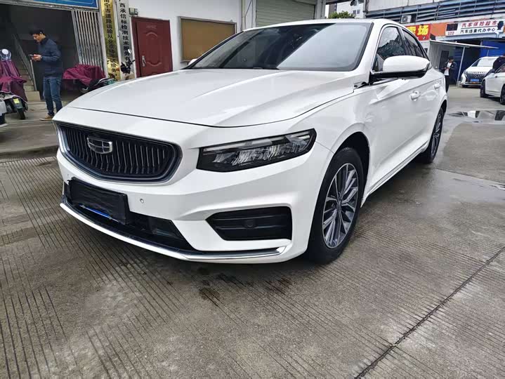 Фото 1 - Geely Preface