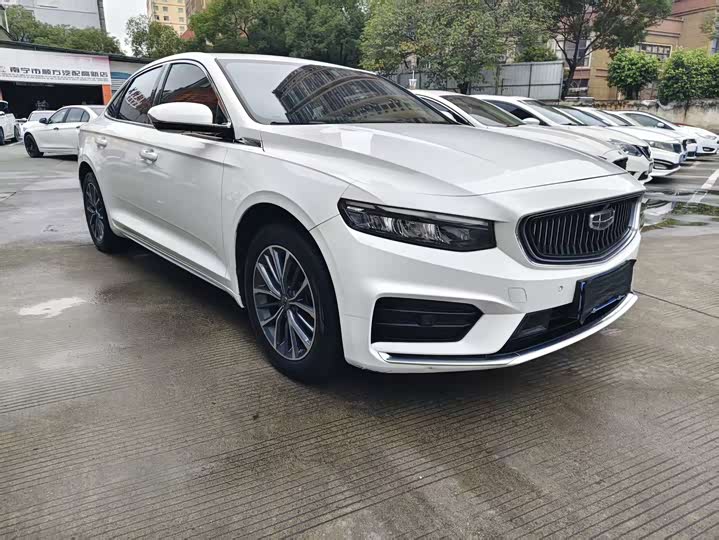 Фото 3 - Geely Preface