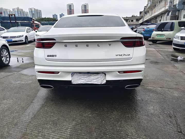 Фото 9 - Geely Preface