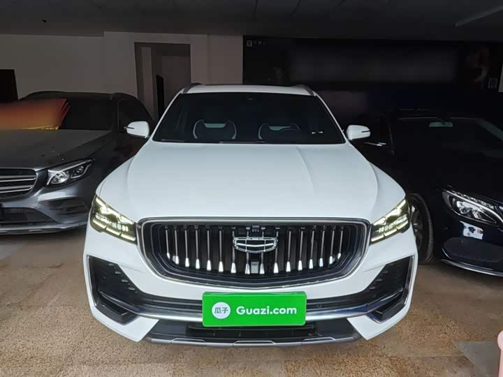 Фото 3 - Geely Monjaro