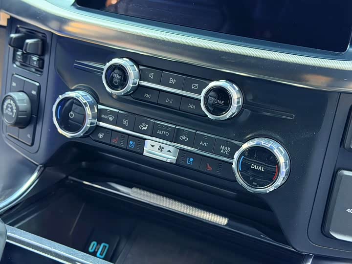 Фото 4 - Ford F-150 Raptor