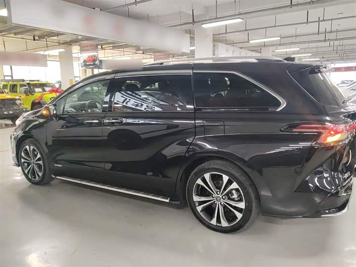 Фото 5 - Toyota Granvia