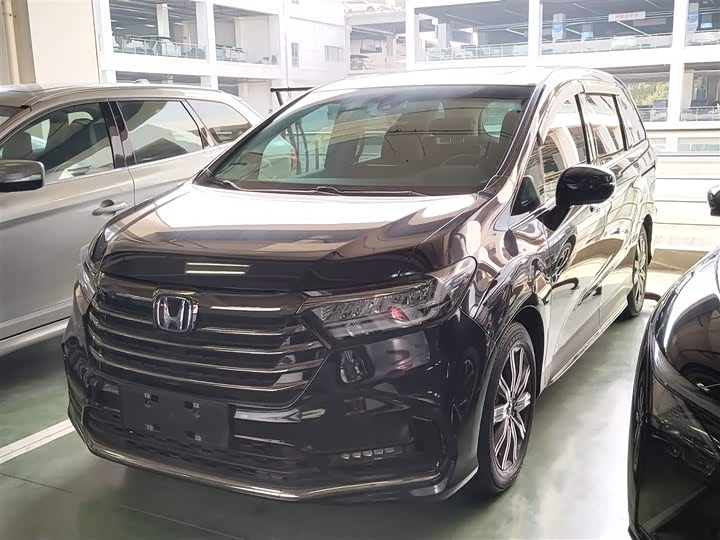 Фото 2 - Honda Odyssey