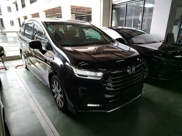 Фото 4 - Honda Odyssey