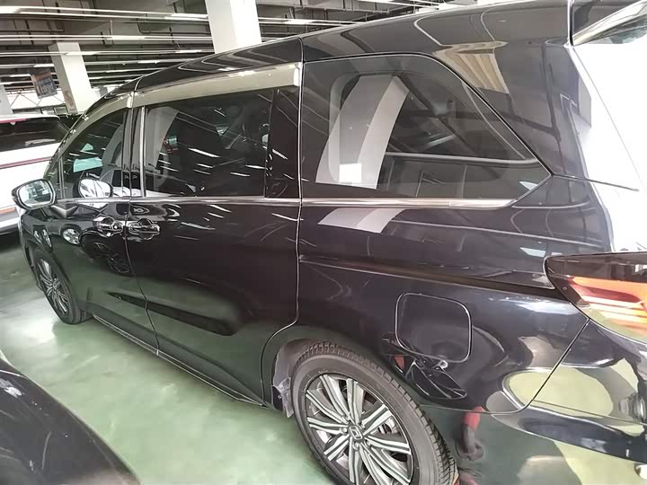 Фото 5 - Honda Odyssey