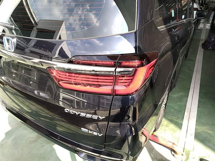 Фото 8 - Honda Odyssey