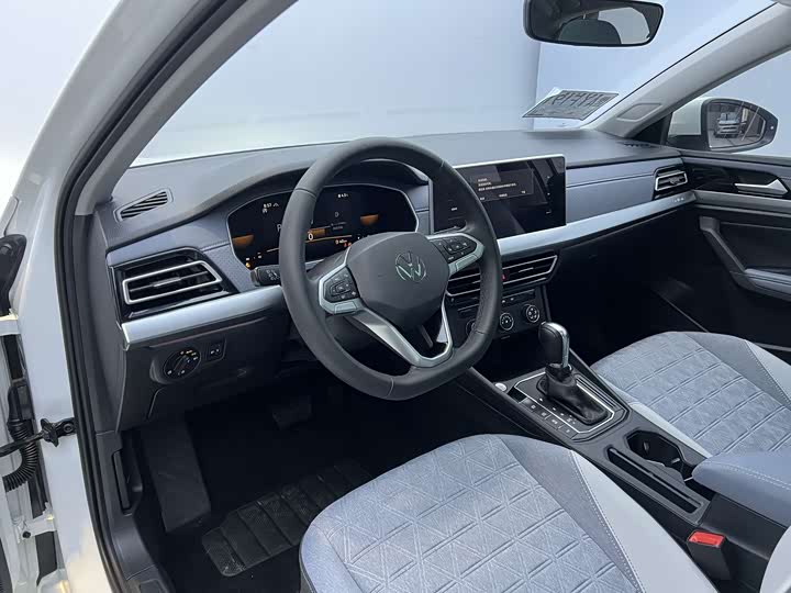 Фото 9 - Volkswagen Lavida