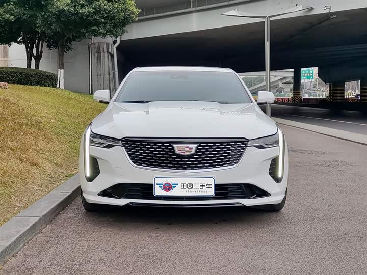 Фото 2 - Cadillac CT4