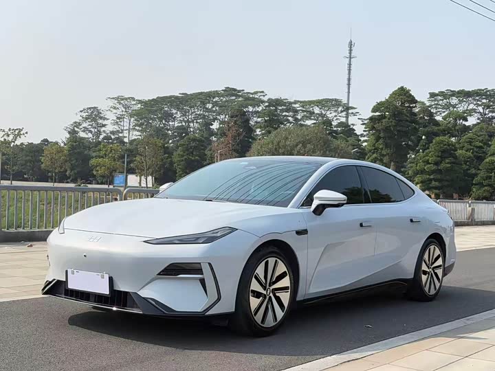 Фото 1 - Geely Galaxy E8