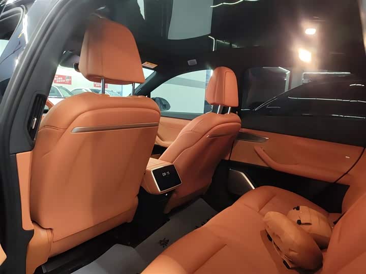 Фото 9 - Nio Onvo L60