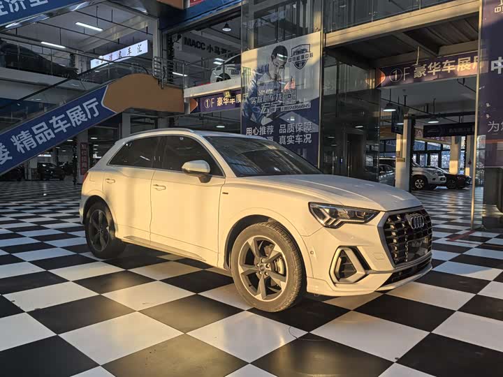 Фото 3 - Audi Q3