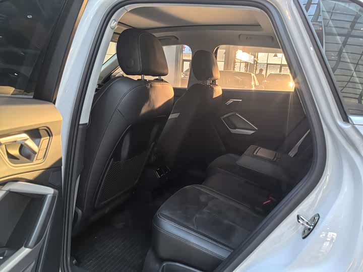 Фото 9 - Audi Q3