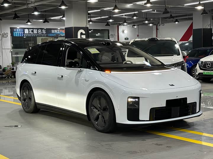 Фото 3 - LiXiang i8