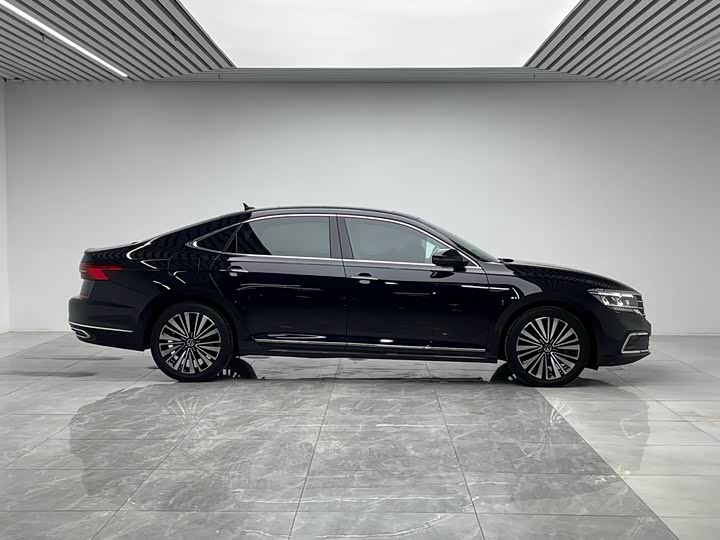 Фото 4 - Volkswagen Passat