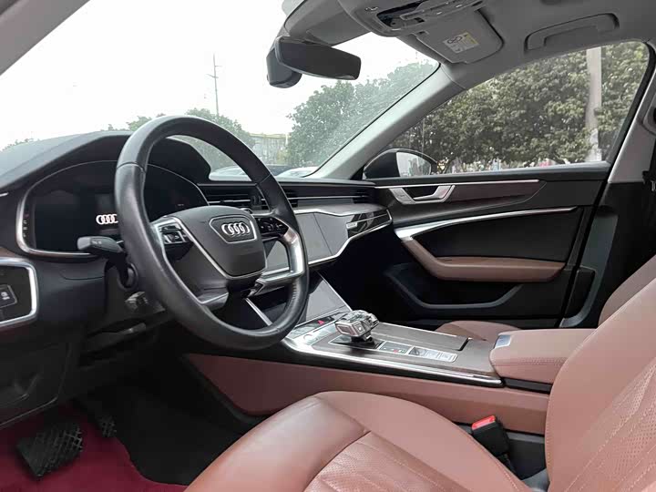 Фото 5 - Audi A6