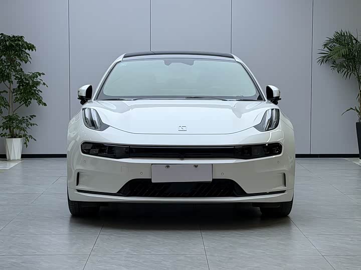 Фото 2 - Zeekr 001