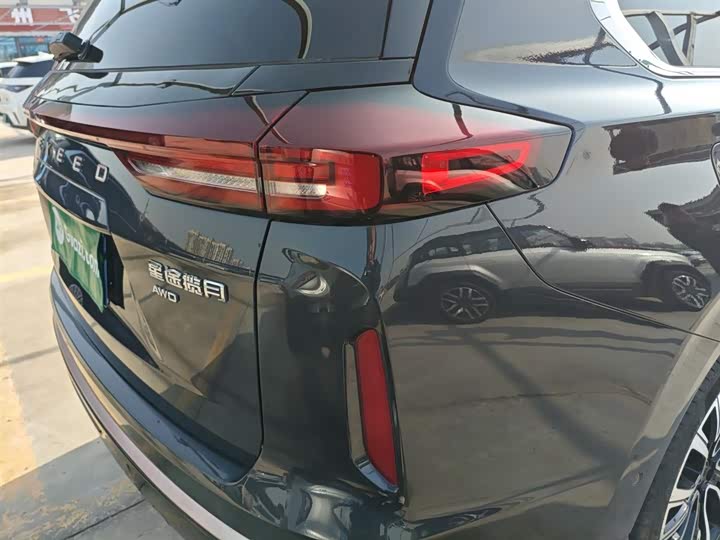 Фото 8 - Exeed VX